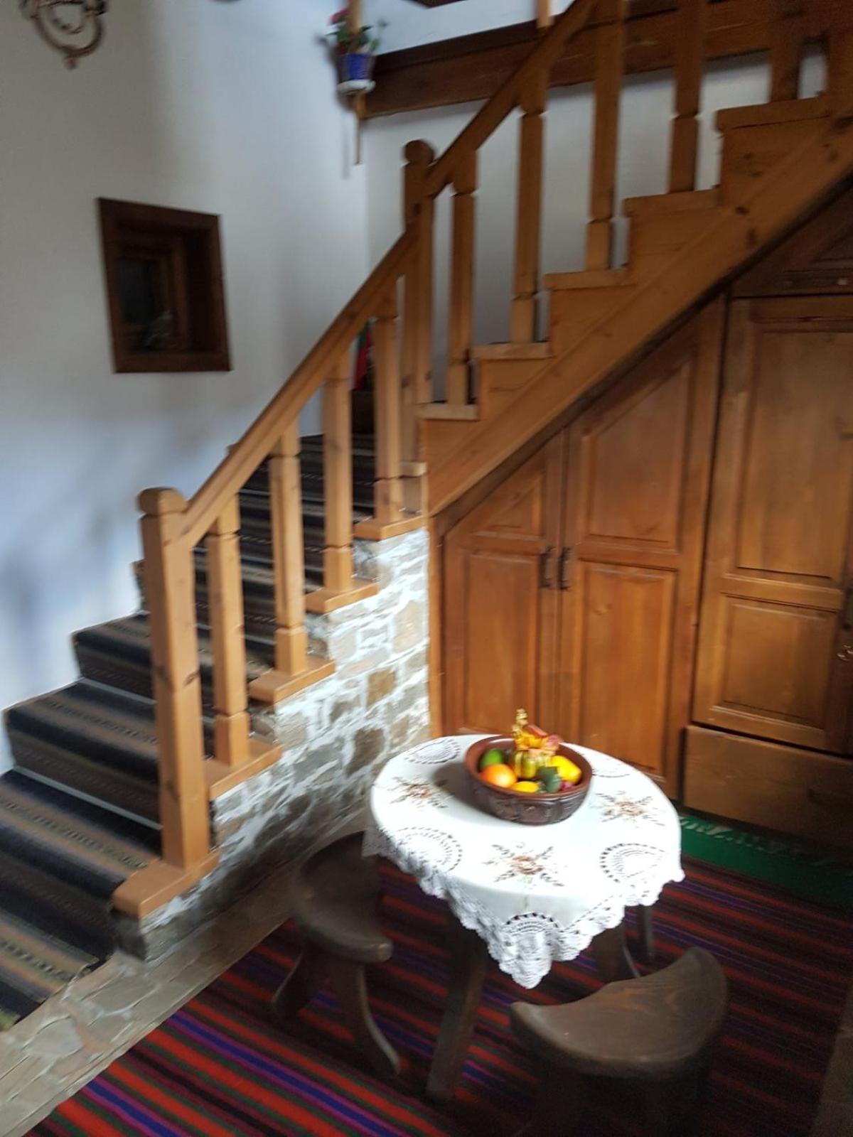 Hotel Тодорината Къща Leshten Exterior foto