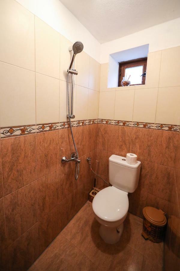 Hotel Тодорината Къща Leshten Exterior foto